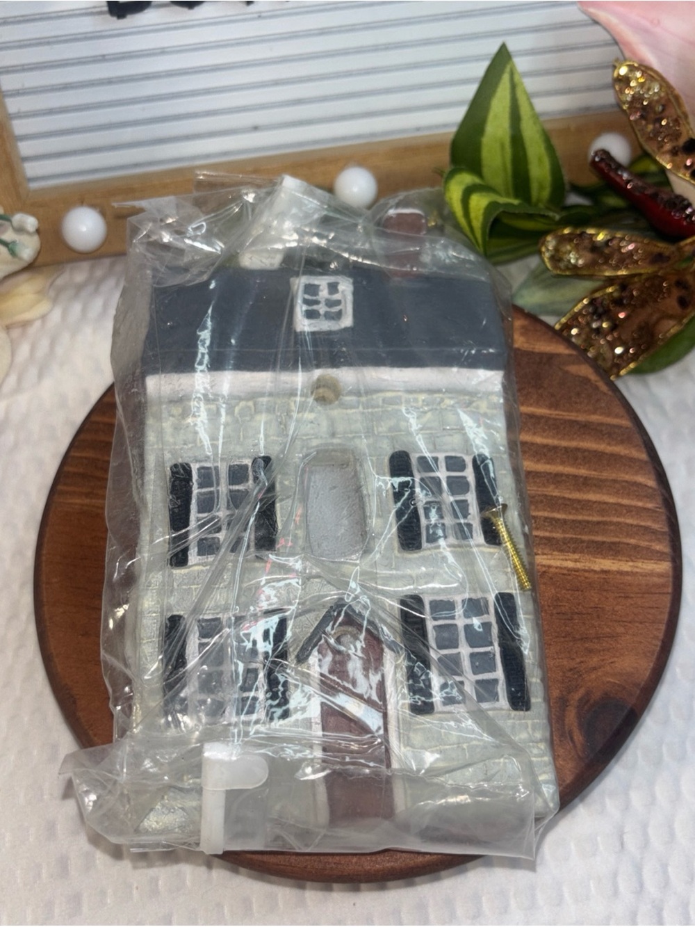 Vtg Yield House Gray Brick House Single Light/Toggle Switch Plate
